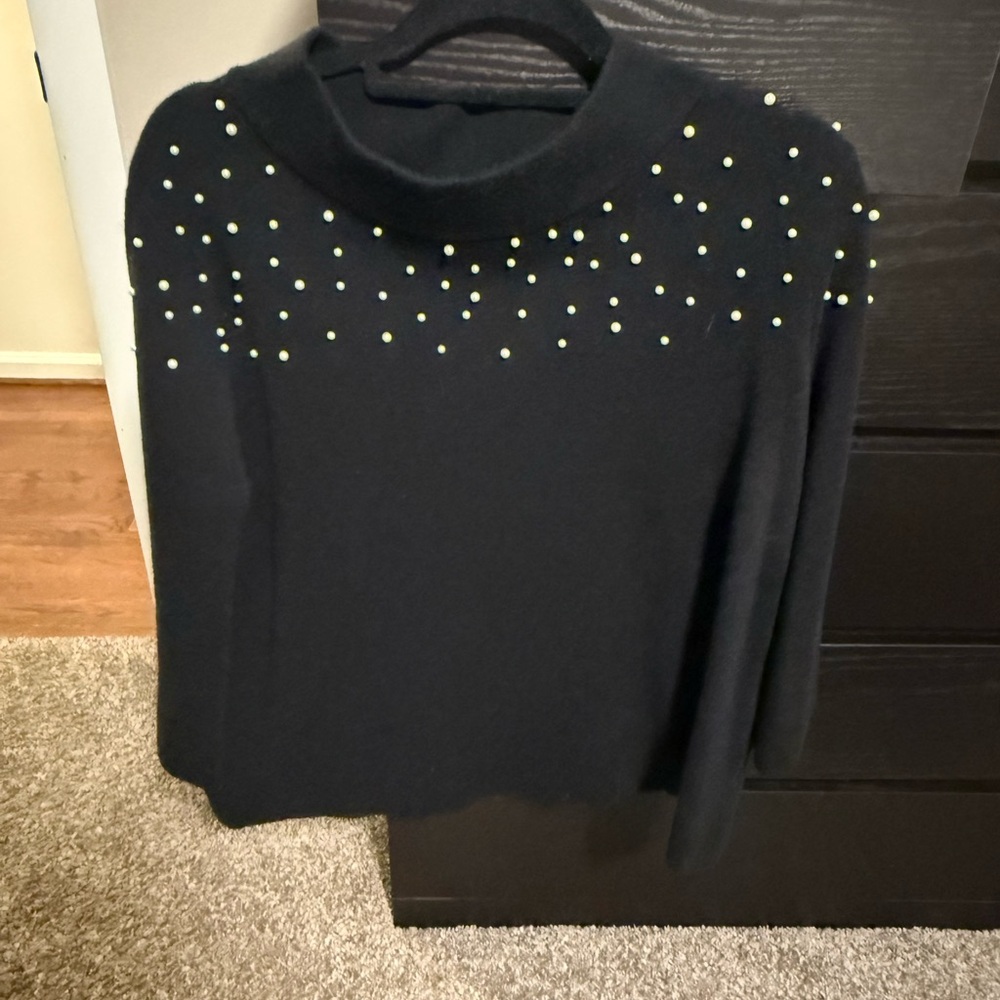 Fate Black Sweater with Pearl Details